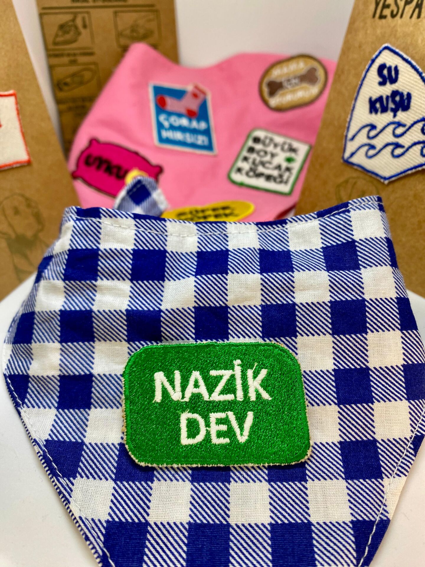 Nazik Dev Köpek Patchi Büyük Ama Yumuşak Kalpli Nakış Arma Ütüyle Yapışan Yama YesPawris
